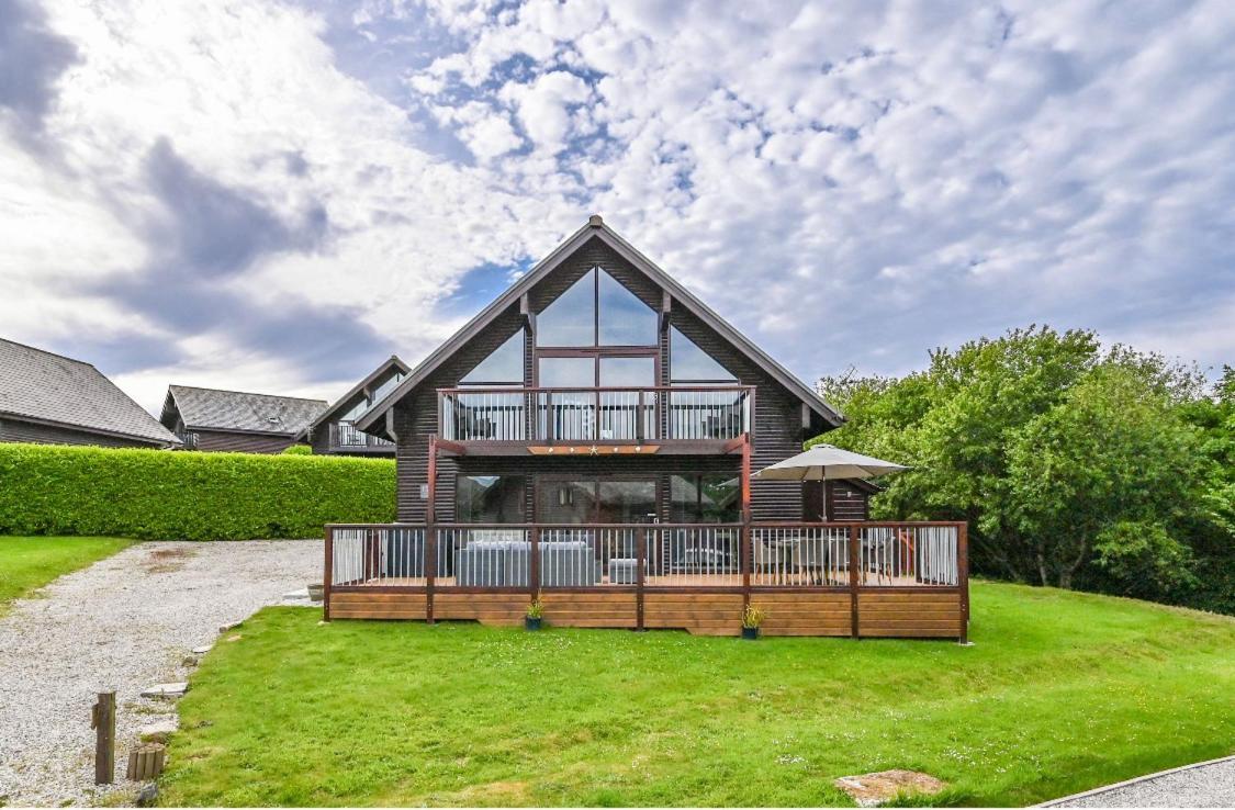3 Bed Lodge With Ev Point Truro Exterior photo