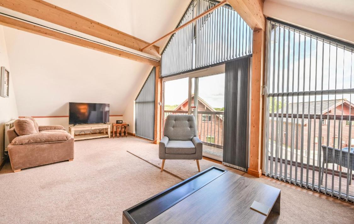 3 Bed Lodge With Ev Point Truro Exterior photo